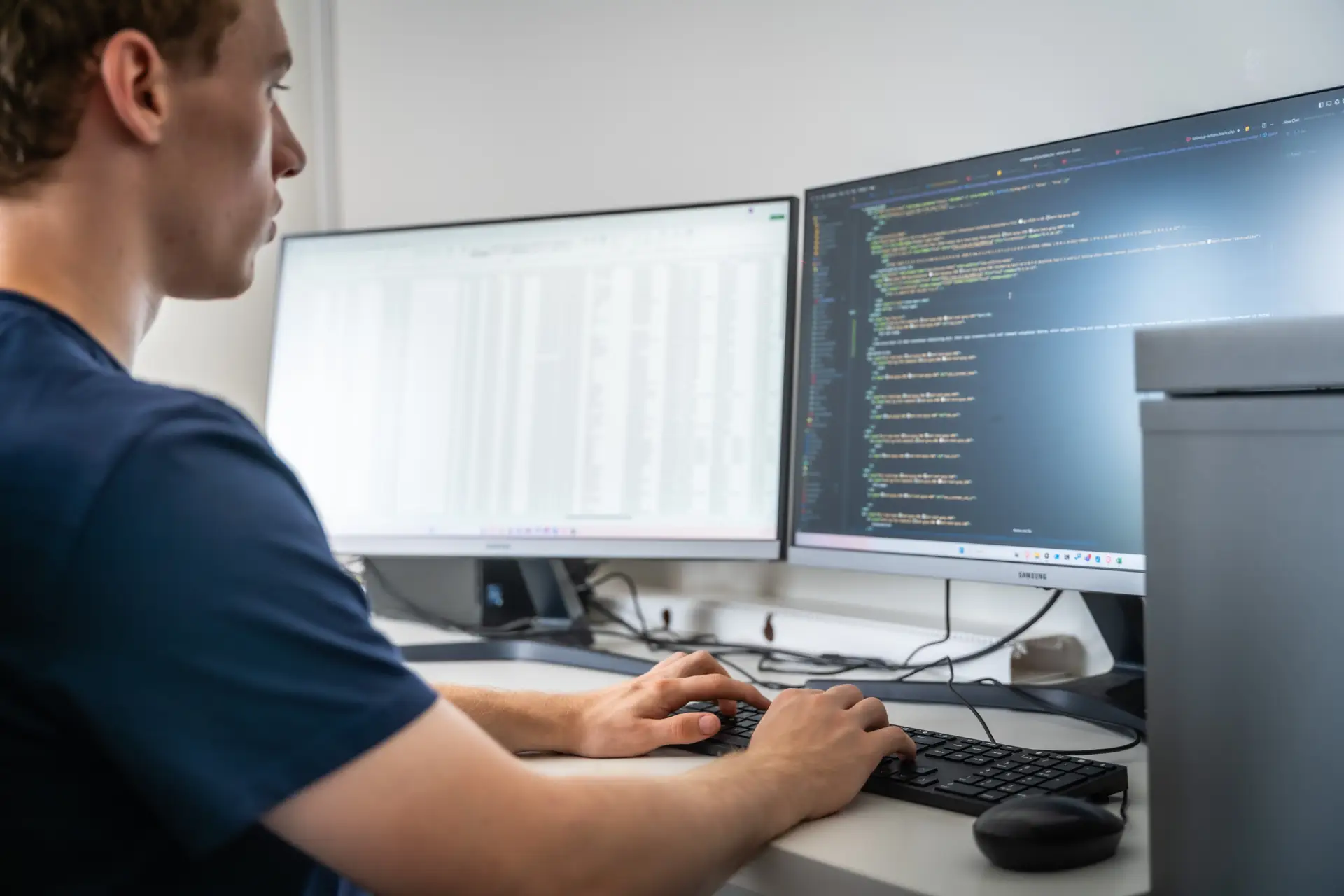 Technische monitoring en support door gecertificeerde IT-specialisten – AT-COM Herenthout