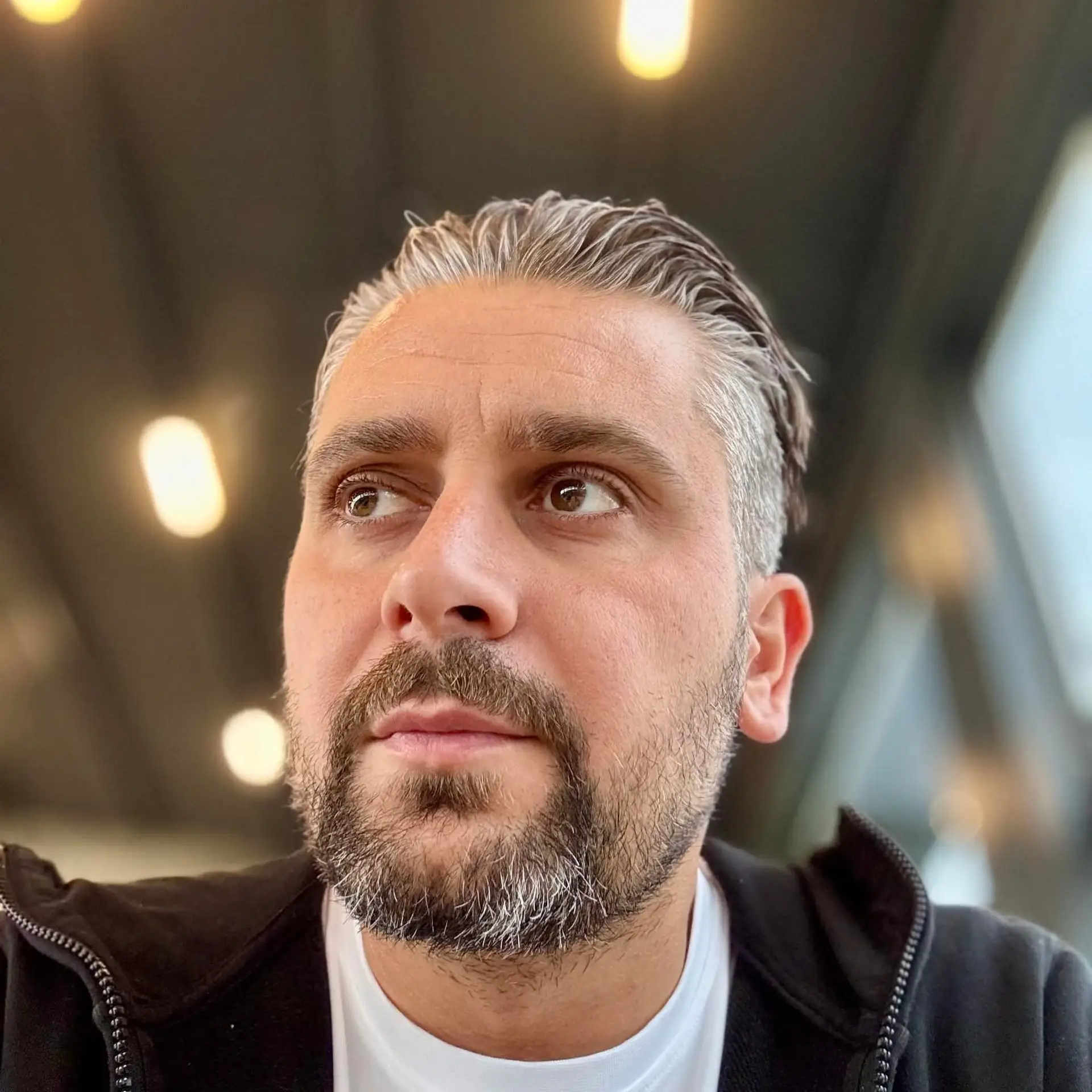 AT-Com klant Murat Akin van Autos Carma voor IT en Telecom